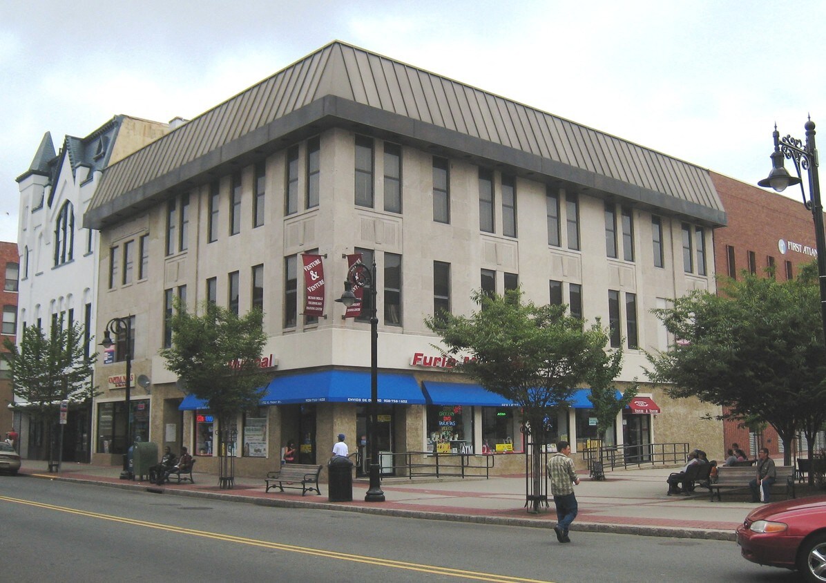 102 East Front Street